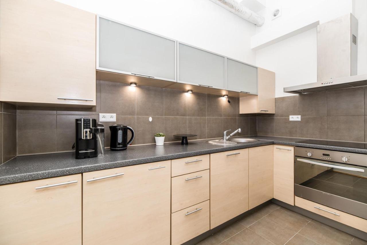 Native Apartments Czysta 5 Krakow Ngoại thất bức ảnh