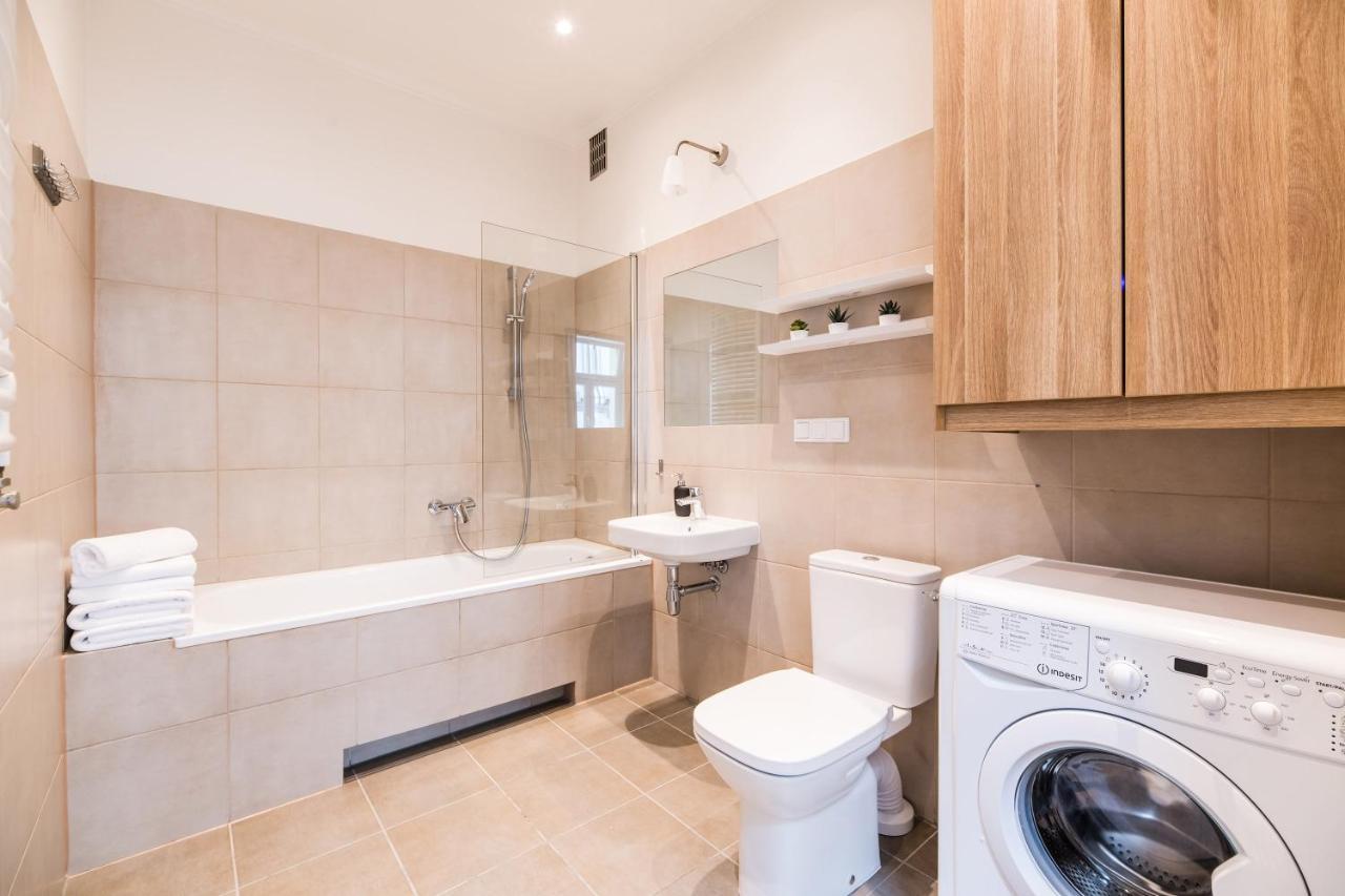 Native Apartments Czysta 5 Krakow Ngoại thất bức ảnh