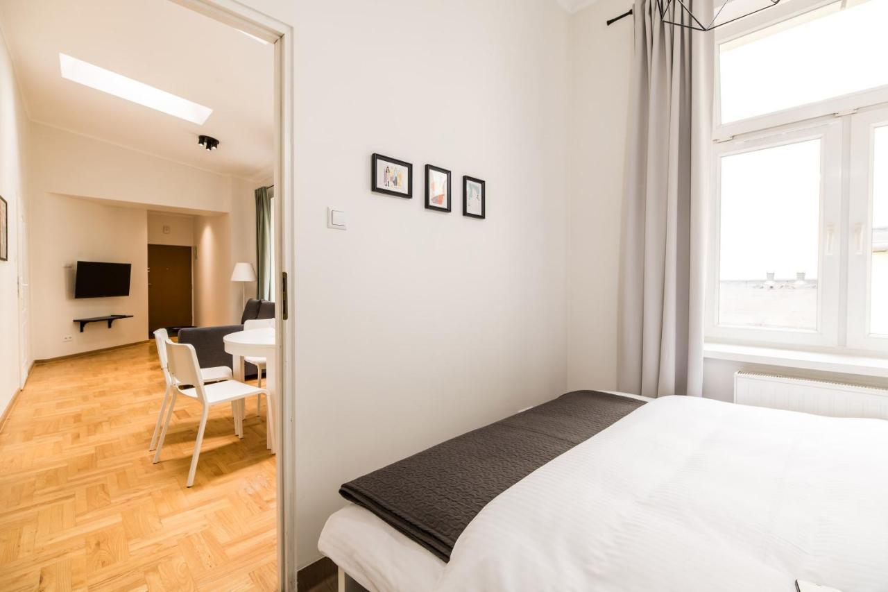 Native Apartments Czysta 5 Krakow Ngoại thất bức ảnh